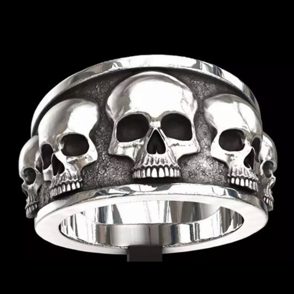 SKULL Band Ring Size 8 💀💀💀